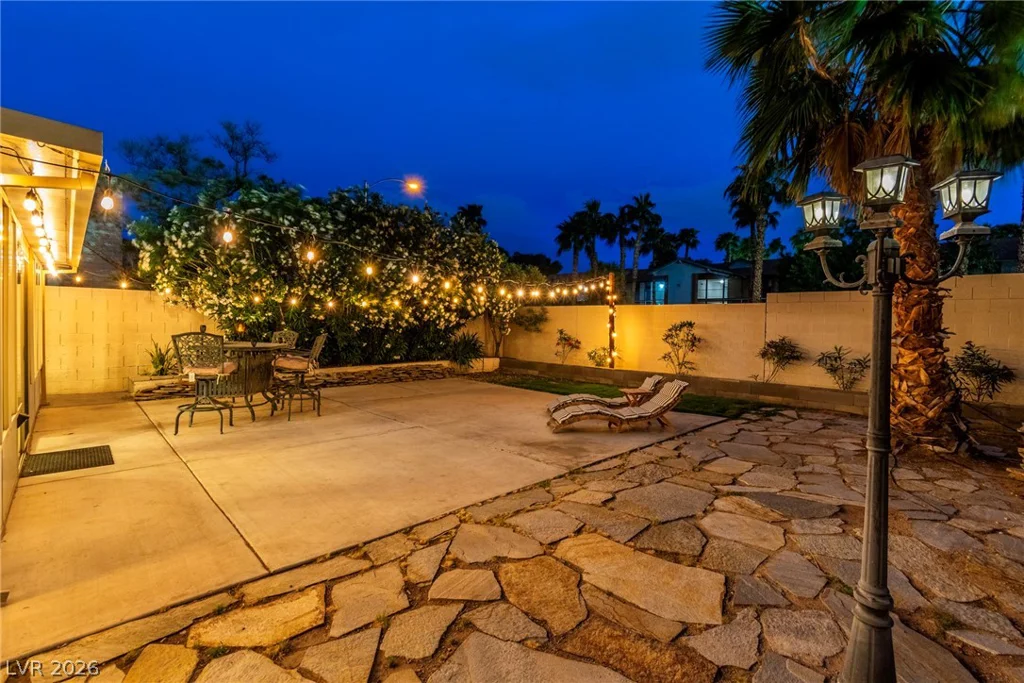 2457 Swan, Las Vegas, NV 89121