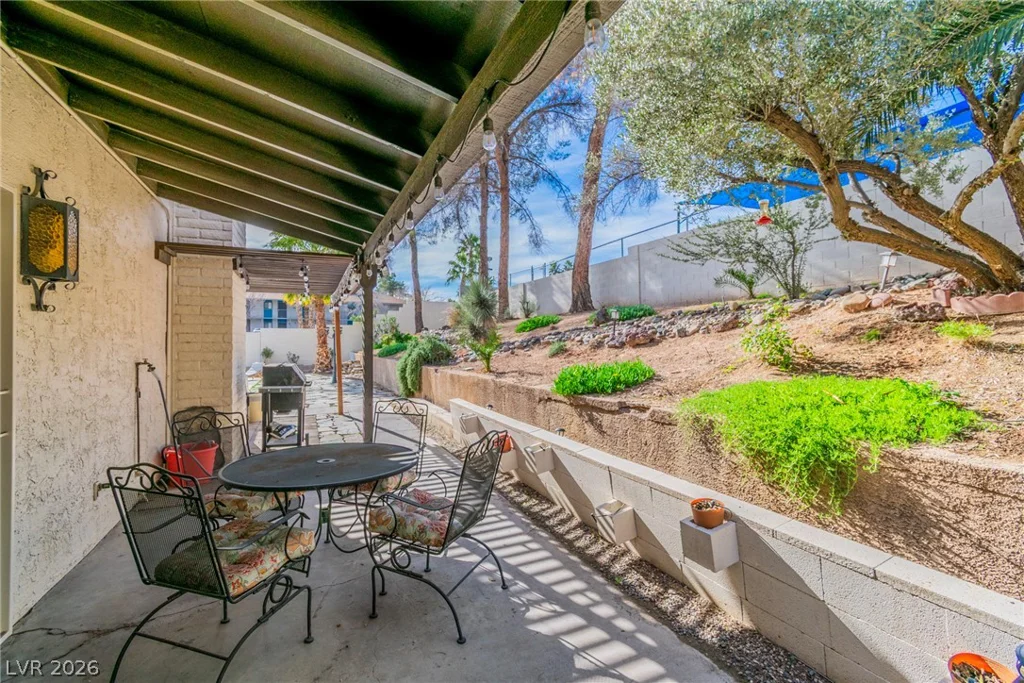 2457 Swan, Las Vegas, NV 89121