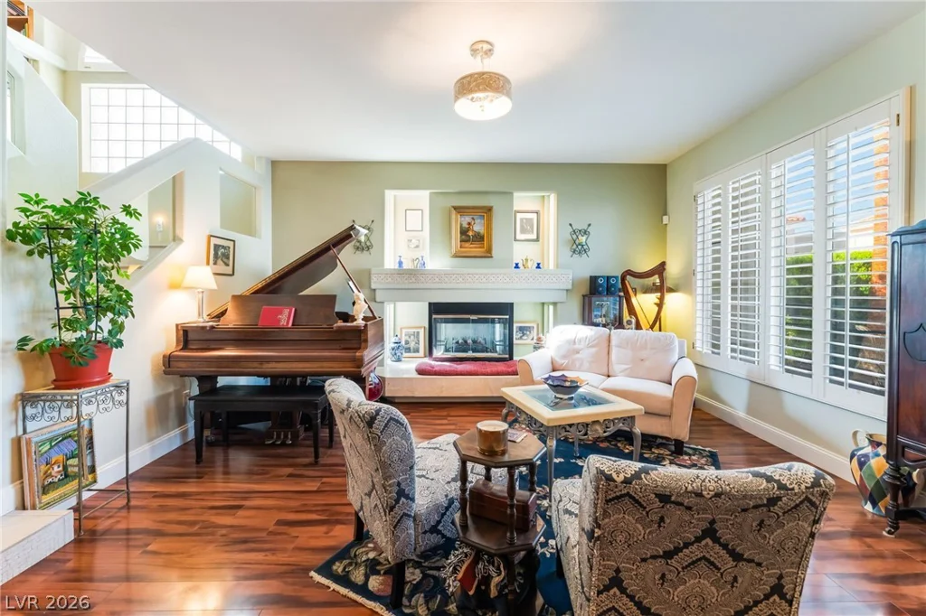 6504 Deer Hollow, Las Vegas, NV 89149