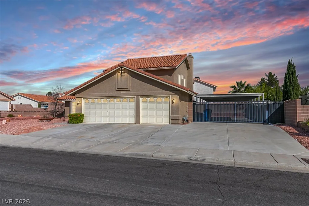 8420 Gillette, Las Vegas, NV 89117