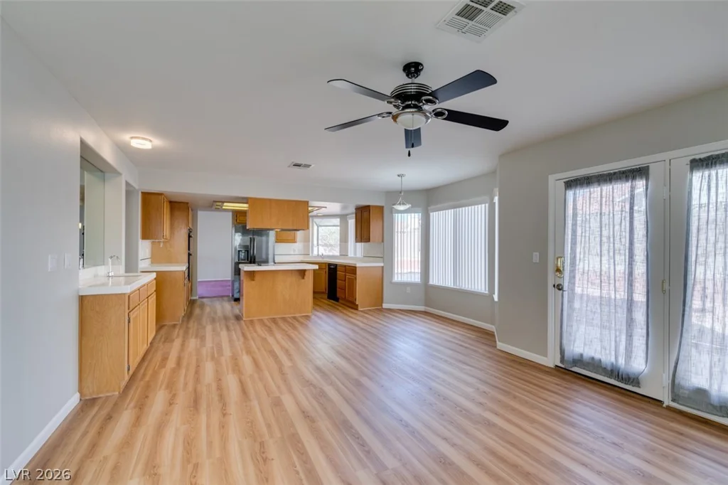8420 Gillette, Las Vegas, NV 89117