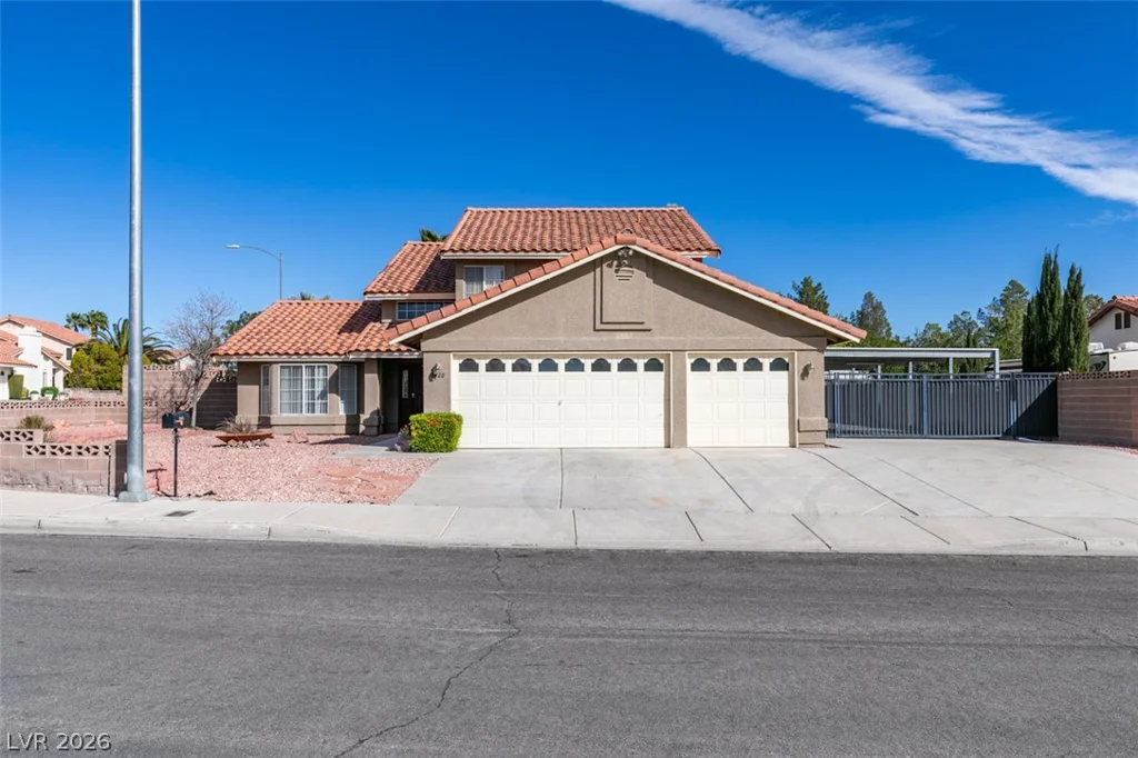 8420 Gillette, Las Vegas, NV 89117