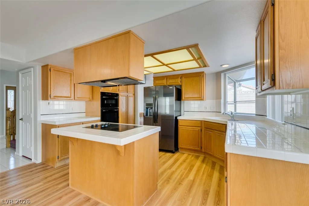 8420 Gillette, Las Vegas, NV 89117