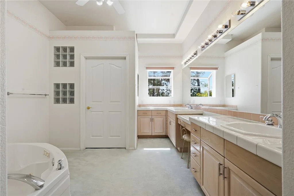 2212 Chatsworth, Henderson, NV 89074