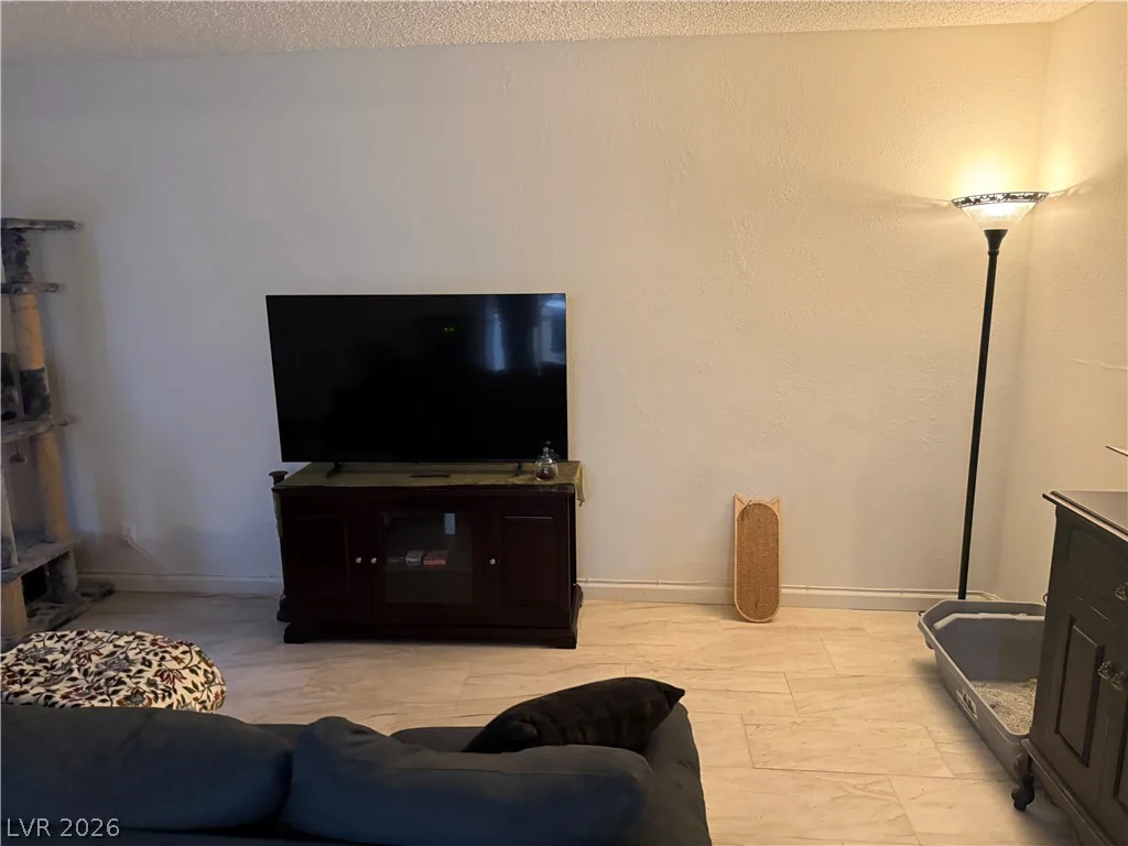 2080 Karen, Las Vegas, NV 89169