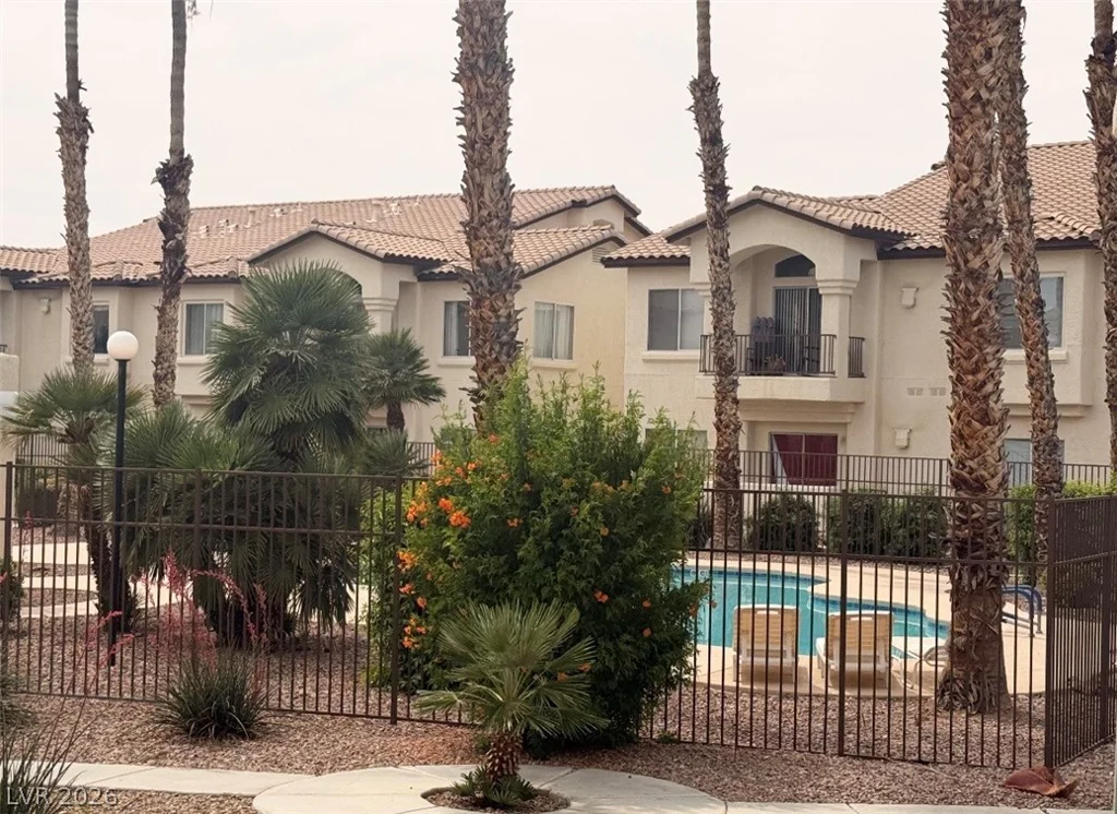 4821 Black Bear, Las Vegas, NV 89149