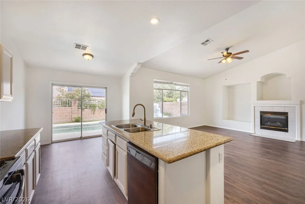 2568 Golden Bay, Henderson, NV 89052