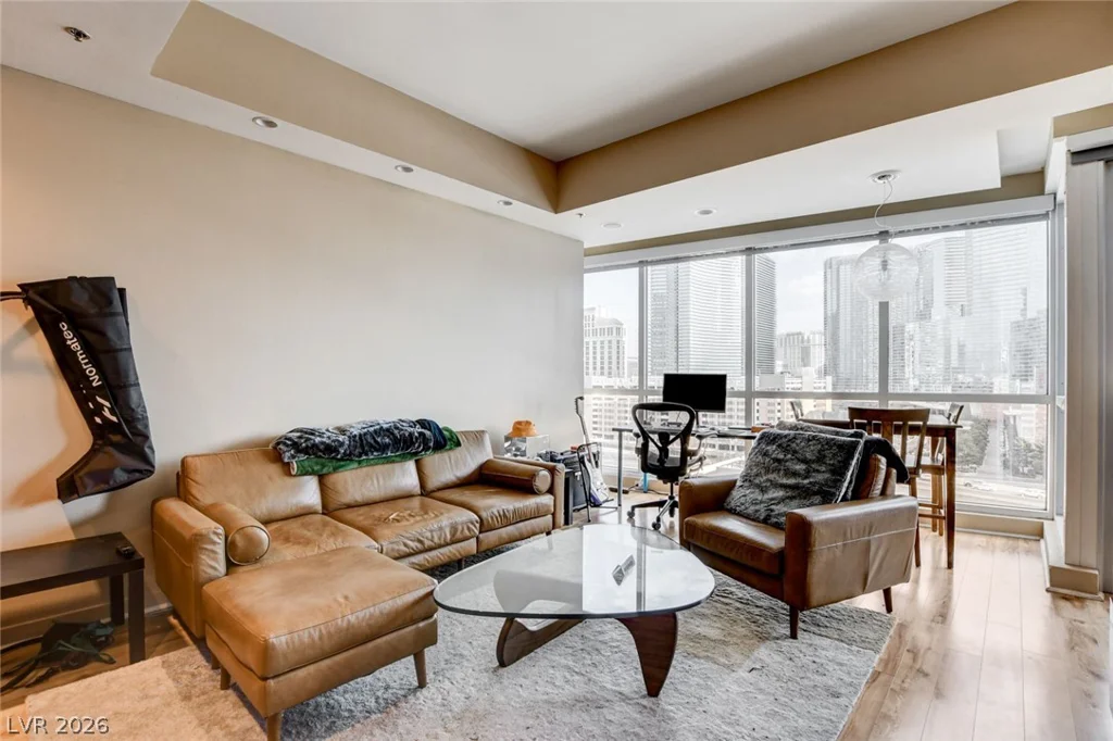 4525 Dean Martin, Las Vegas, NV 89103