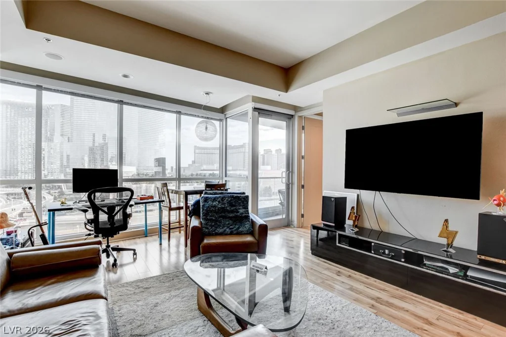 4525 Dean Martin, Las Vegas, NV 89103