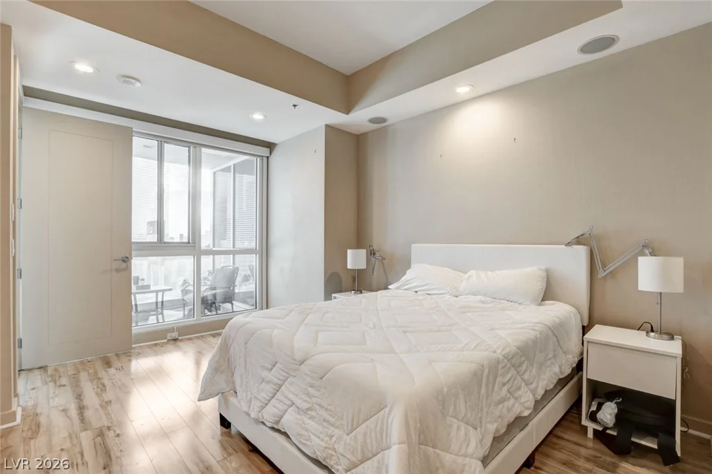 4525 Dean Martin, Las Vegas, NV 89103