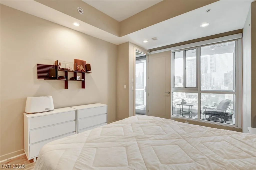 4525 Dean Martin, Las Vegas, NV 89103
