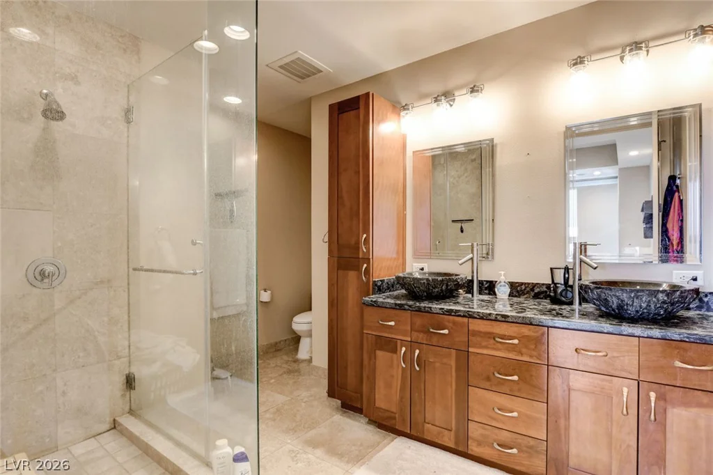 4525 Dean Martin, Las Vegas, NV 89103