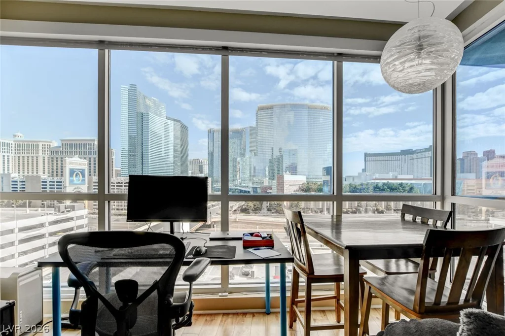 4525 Dean Martin, Las Vegas, NV 89103