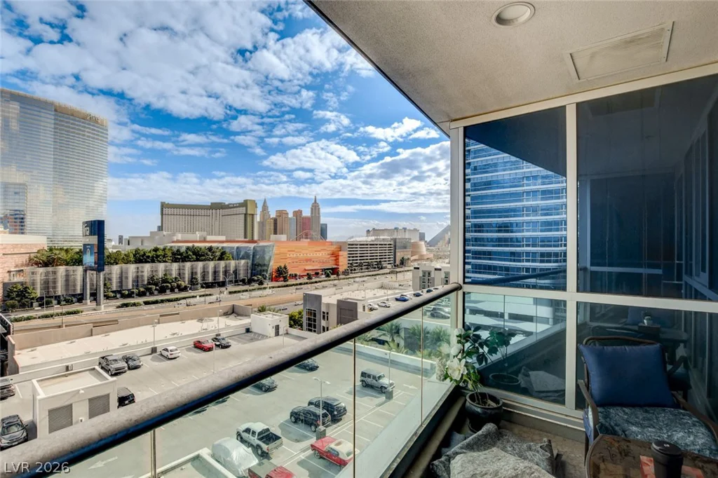 4525 Dean Martin, Las Vegas, NV 89103