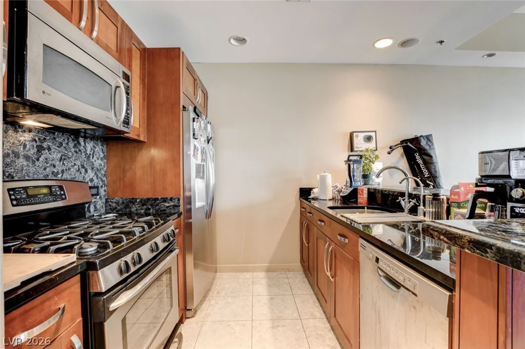 4525 Dean Martin, Las Vegas, NV 89103