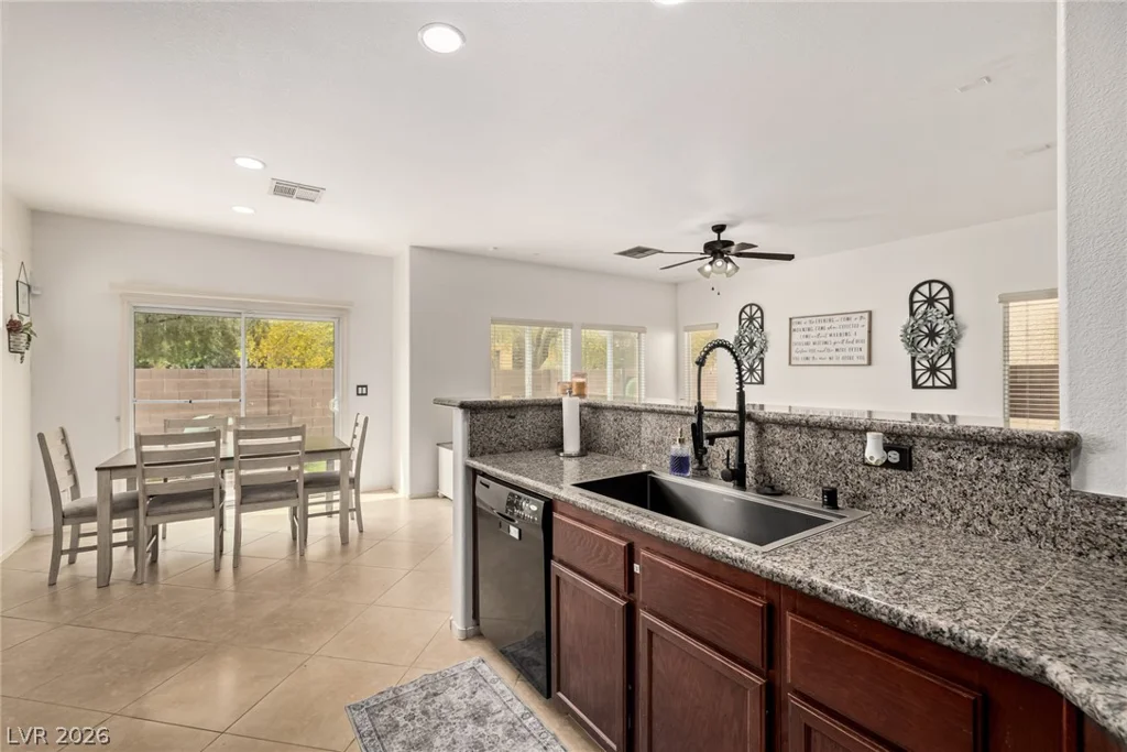 6215 Blushing Willow, North Las Vegas, NV 89081