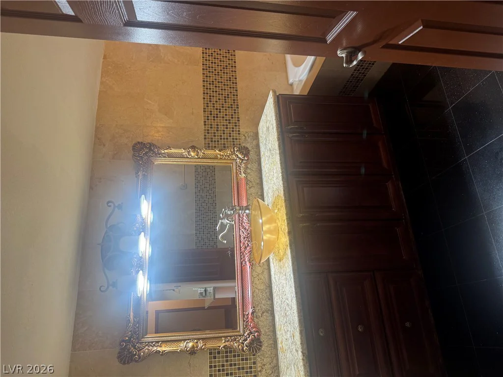 8101 Flamingo, Las Vegas, NV 89147