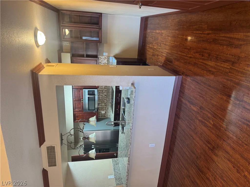 8101 Flamingo, Las Vegas, NV 89147