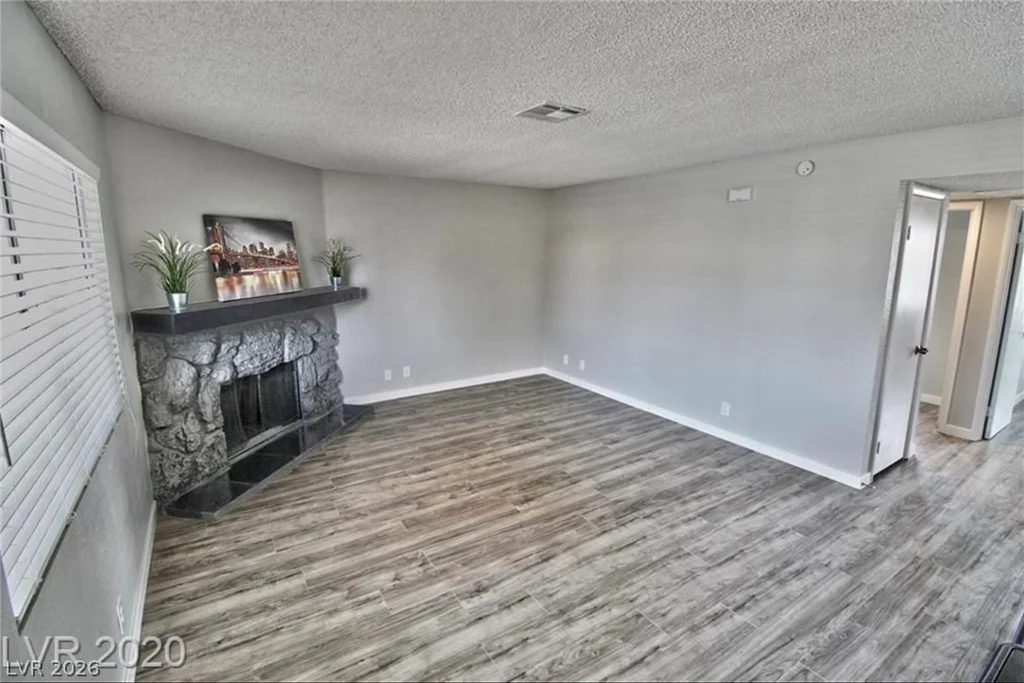 7937 Diamond Rock, Las Vegas, NV 89128