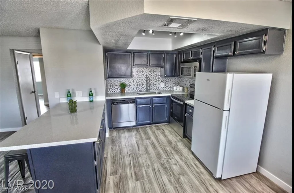 7937 Diamond Rock, Las Vegas, NV 89128