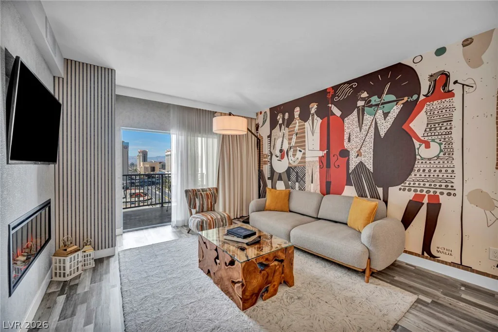 211 Flamingo, Las Vegas, NV 89169