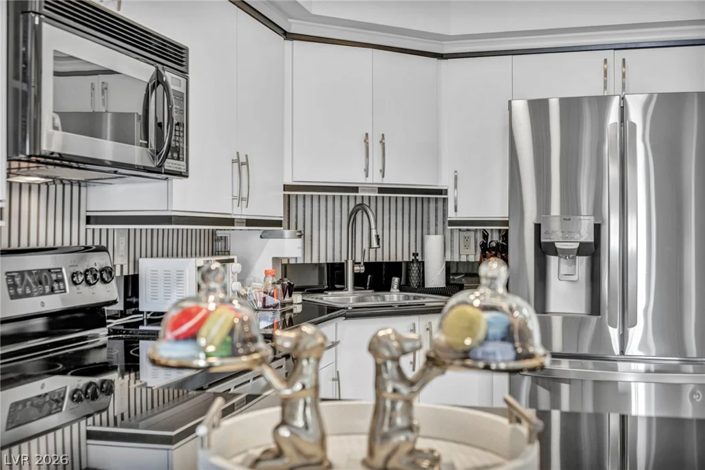 211 Flamingo, Las Vegas, NV 89169