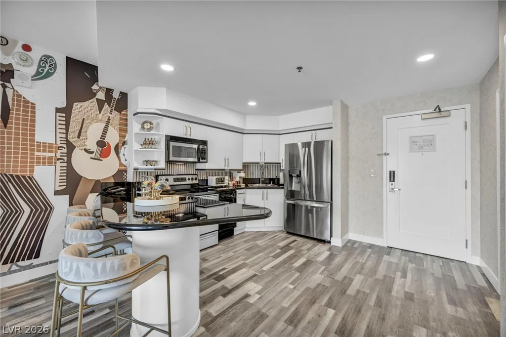 211 Flamingo, Las Vegas, NV 89169