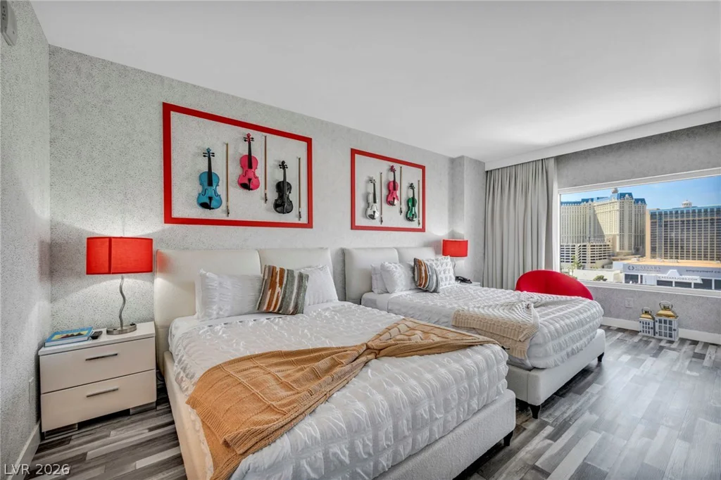 211 Flamingo, Las Vegas, NV 89169