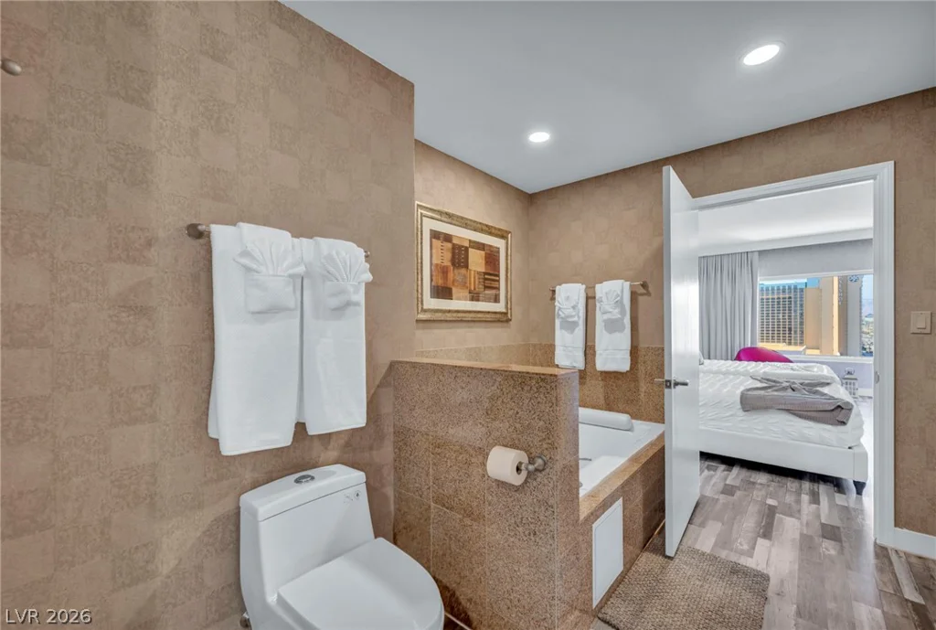 211 Flamingo, Las Vegas, NV 89169