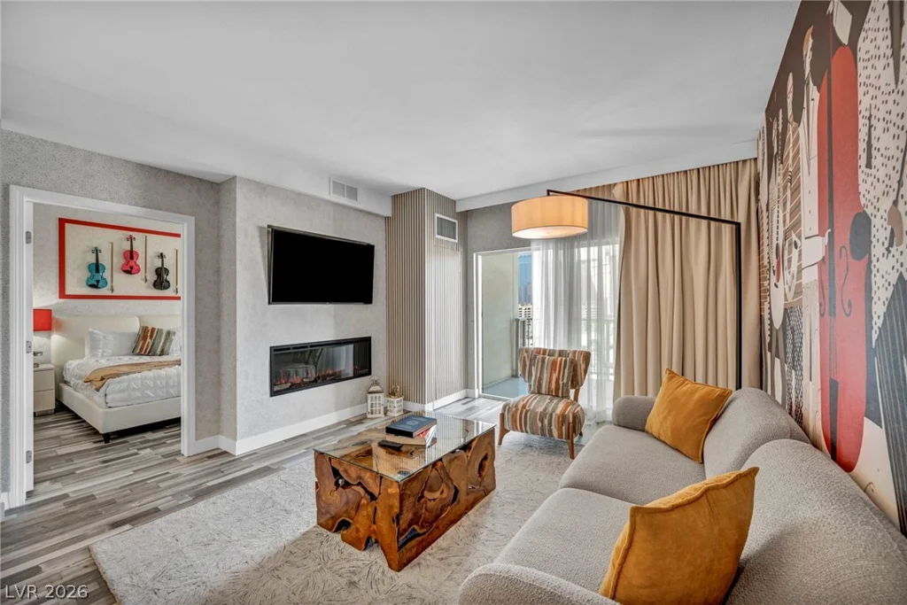 211 Flamingo, Las Vegas, NV 89169