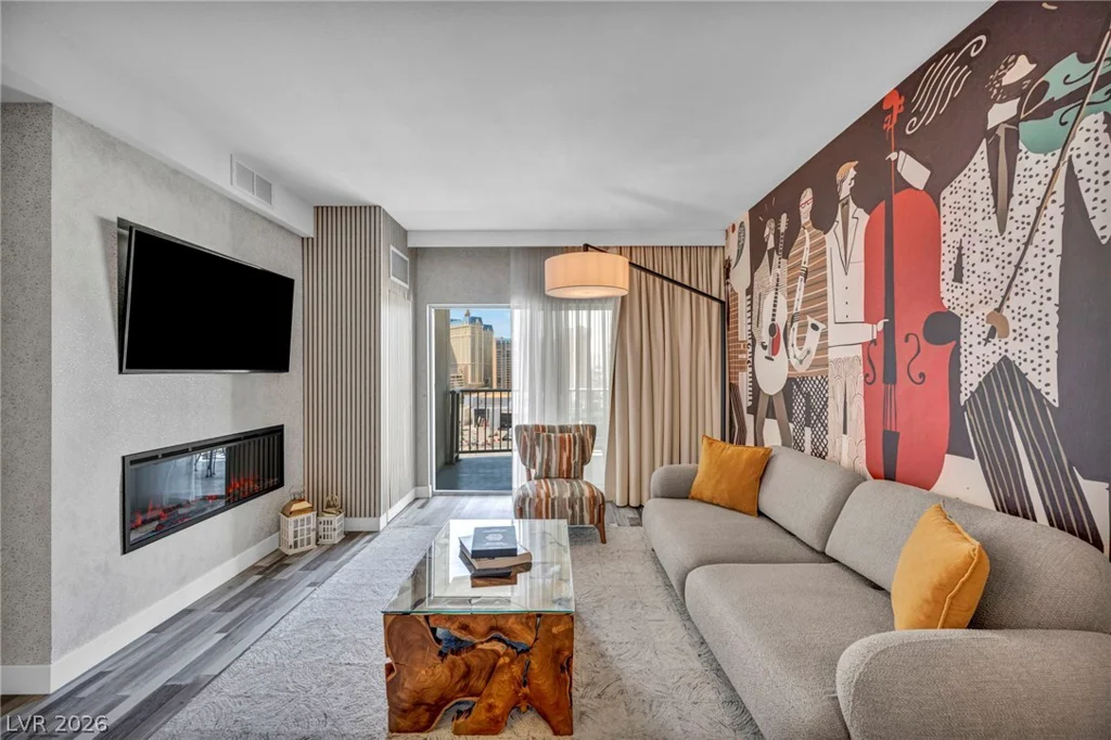 211 Flamingo, Las Vegas, NV 89169