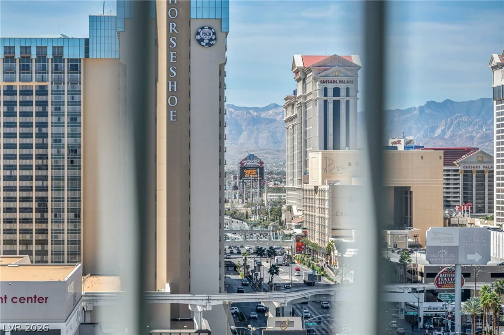 211 Flamingo, Las Vegas, NV 89169