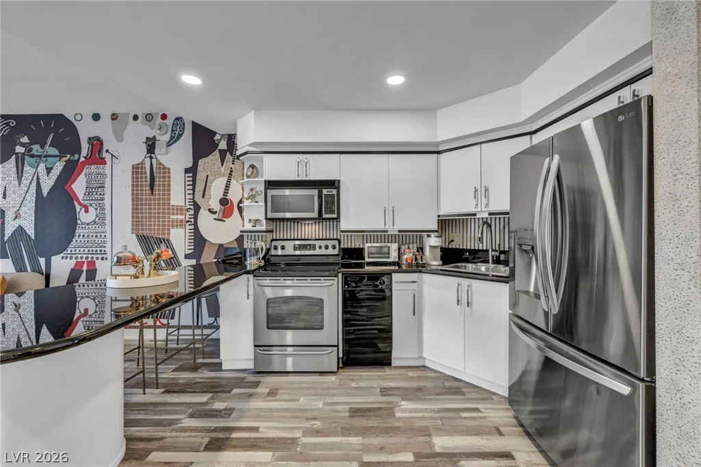 211 Flamingo, Las Vegas, NV 89169