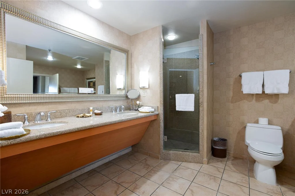 211 Flamingo, Las Vegas, NV 89169