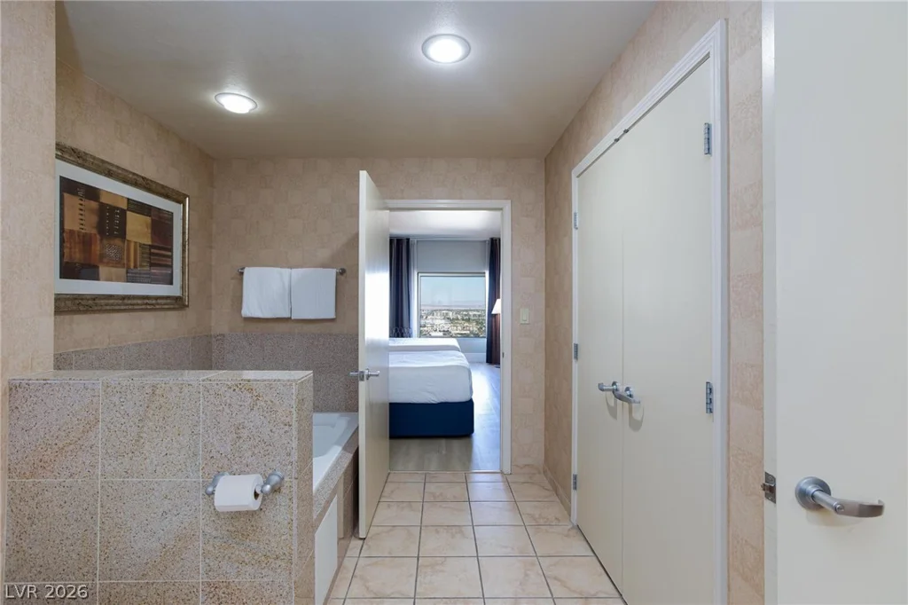 211 Flamingo, Las Vegas, NV 89169