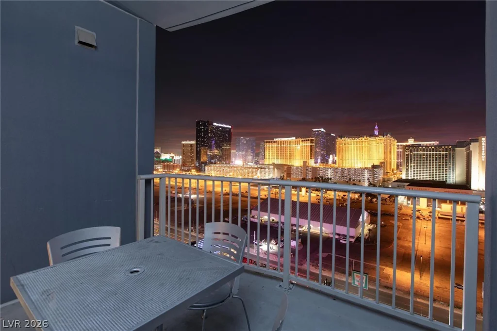 211 Flamingo, Las Vegas, NV 89169