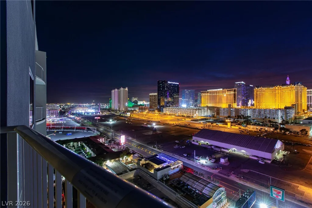 211 Flamingo, Las Vegas, NV 89169