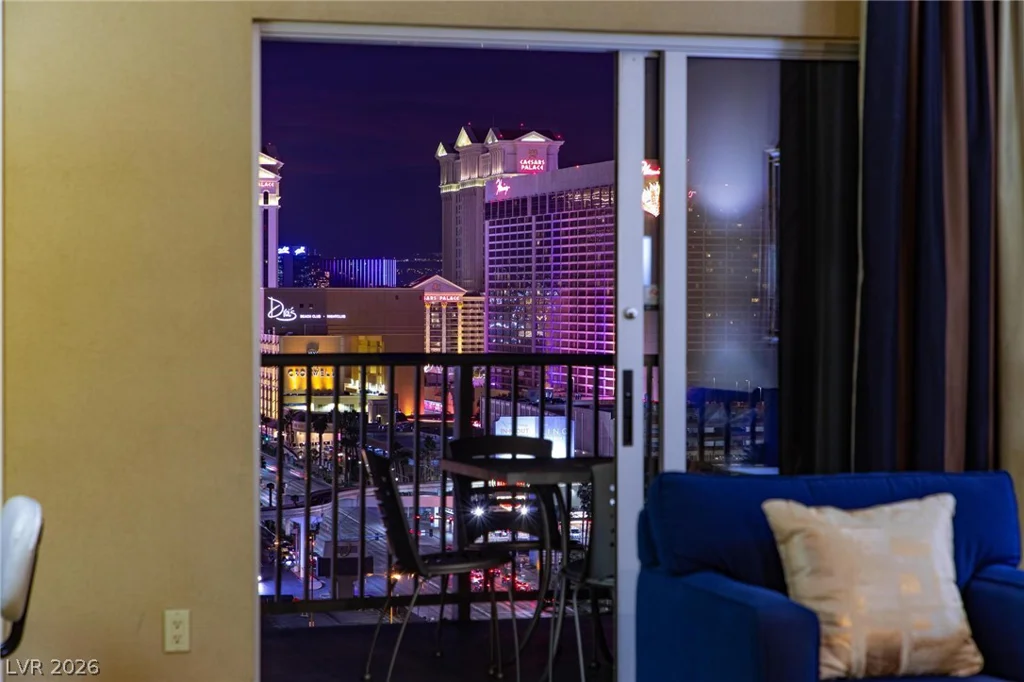 211 Flamingo, Las Vegas, NV 89169
