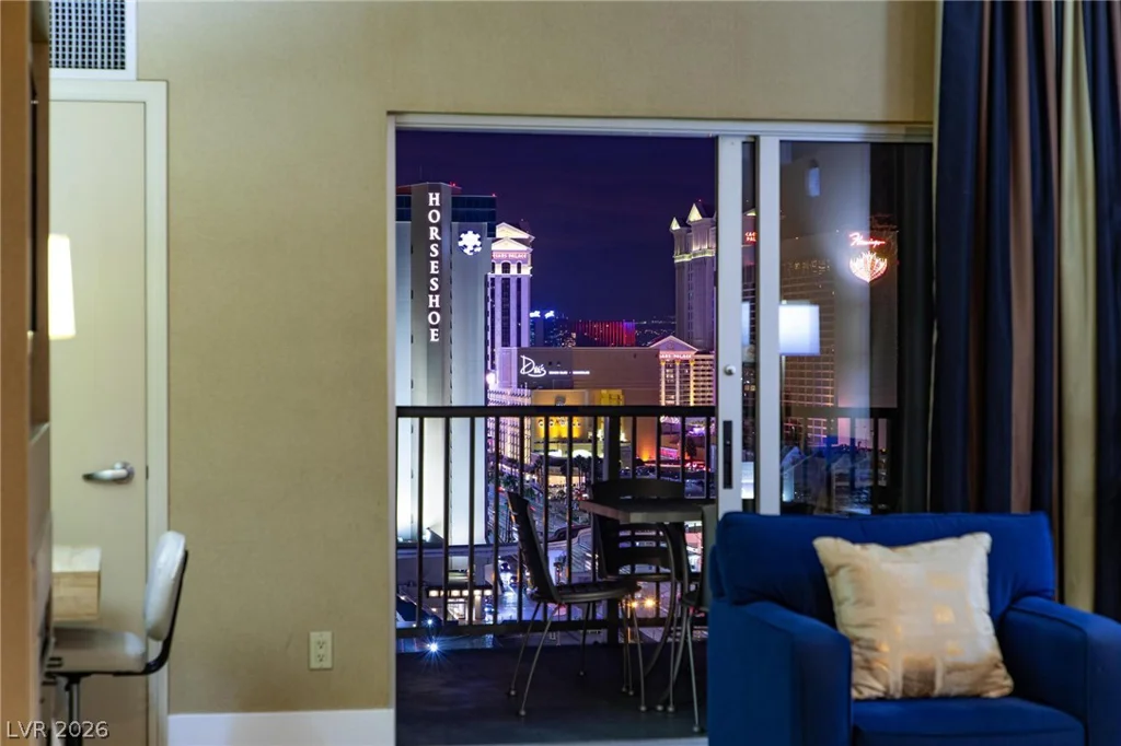 211 Flamingo, Las Vegas, NV 89169