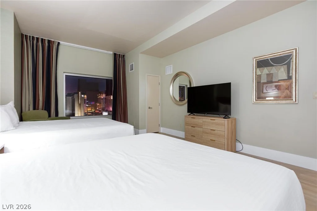 211 Flamingo, Las Vegas, NV 89169