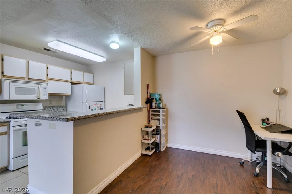 2200 Fort Apache, Las Vegas, NV 89117