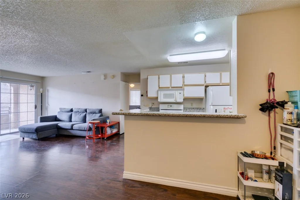 2200 Fort Apache, Las Vegas, NV 89117