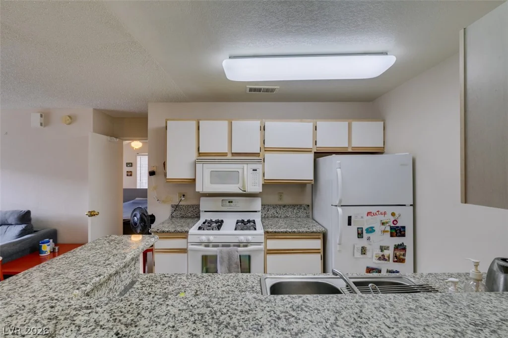 2200 Fort Apache, Las Vegas, NV 89117