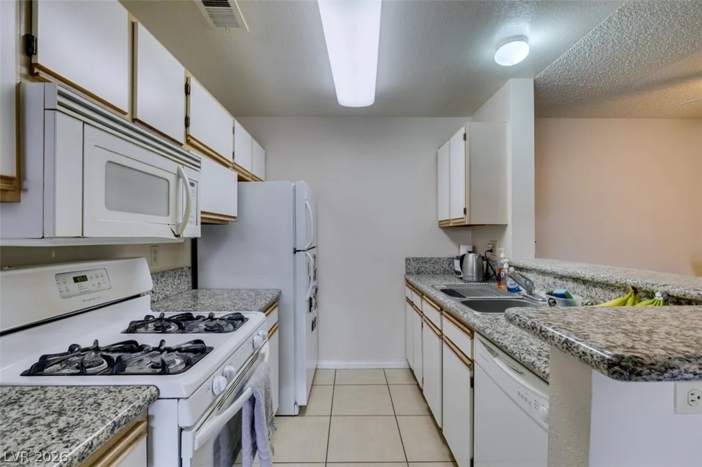 2200 Fort Apache, Las Vegas, NV 89117