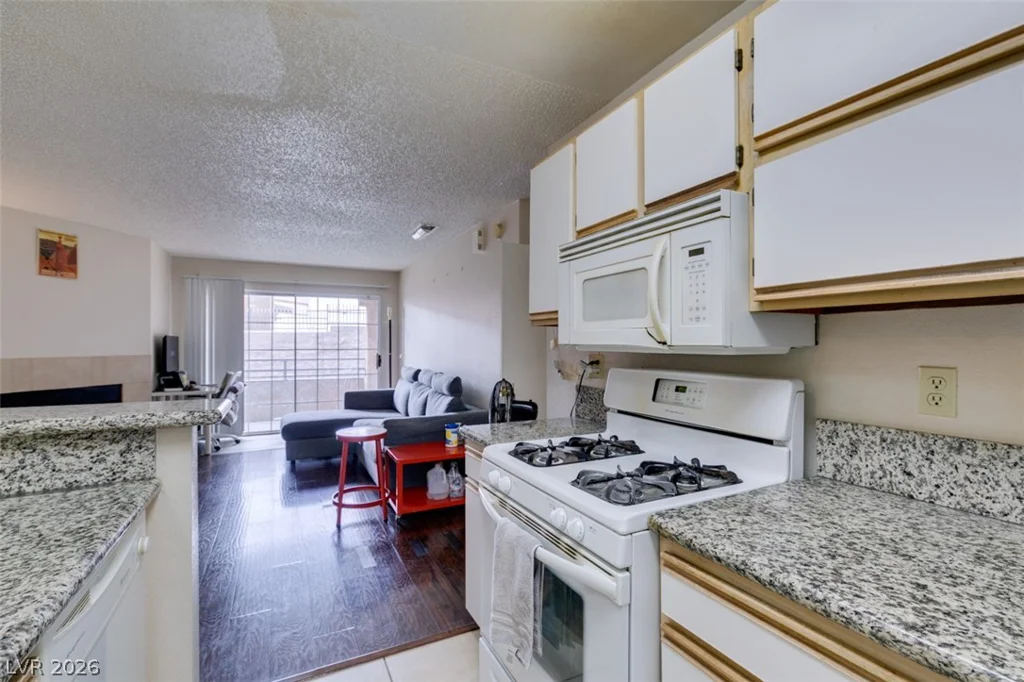 2200 Fort Apache, Las Vegas, NV 89117