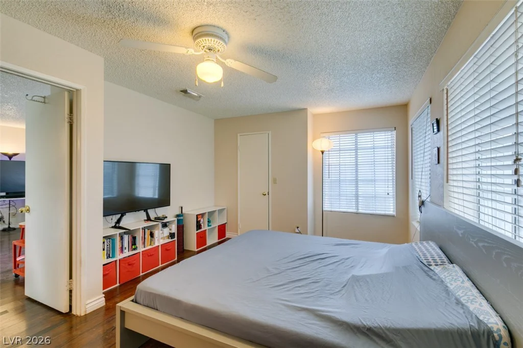 2200 Fort Apache, Las Vegas, NV 89117