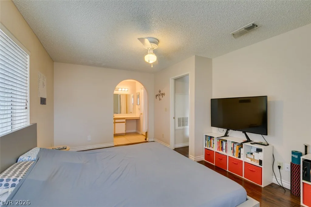 2200 Fort Apache, Las Vegas, NV 89117