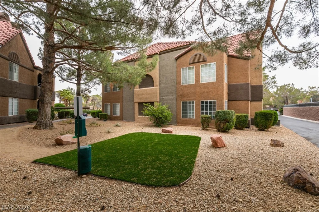 2200 Fort Apache, Las Vegas, NV 89117