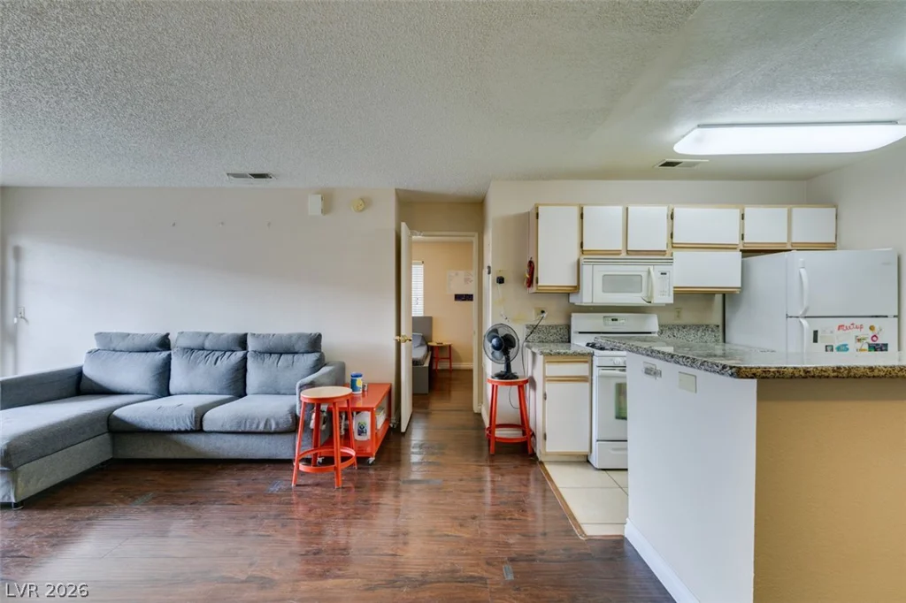 2200 Fort Apache, Las Vegas, NV 89117