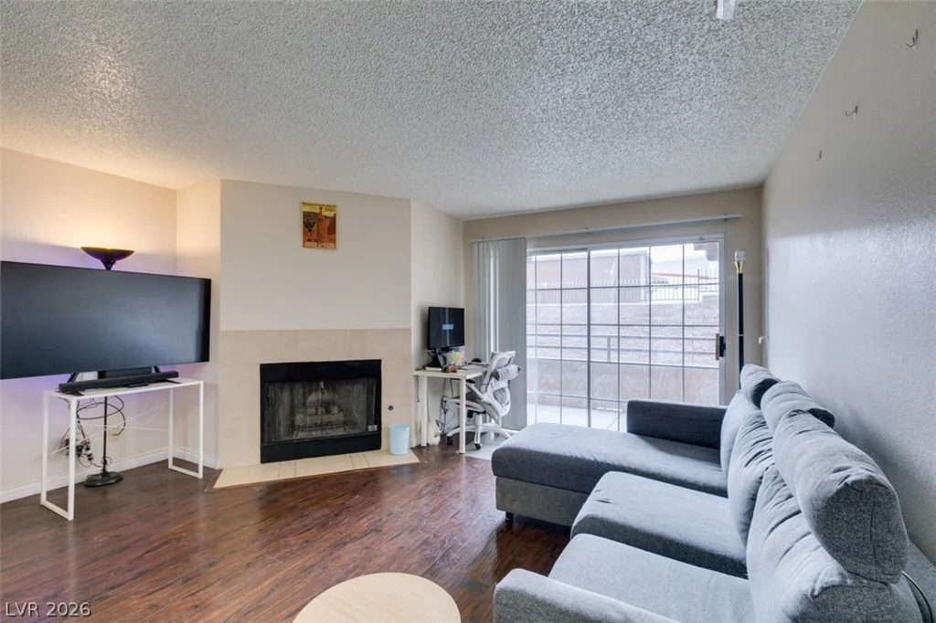 2200 Fort Apache, Las Vegas, NV 89117